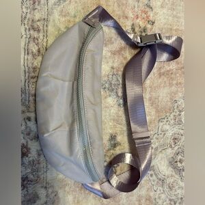 Stylish purplish belt Bag